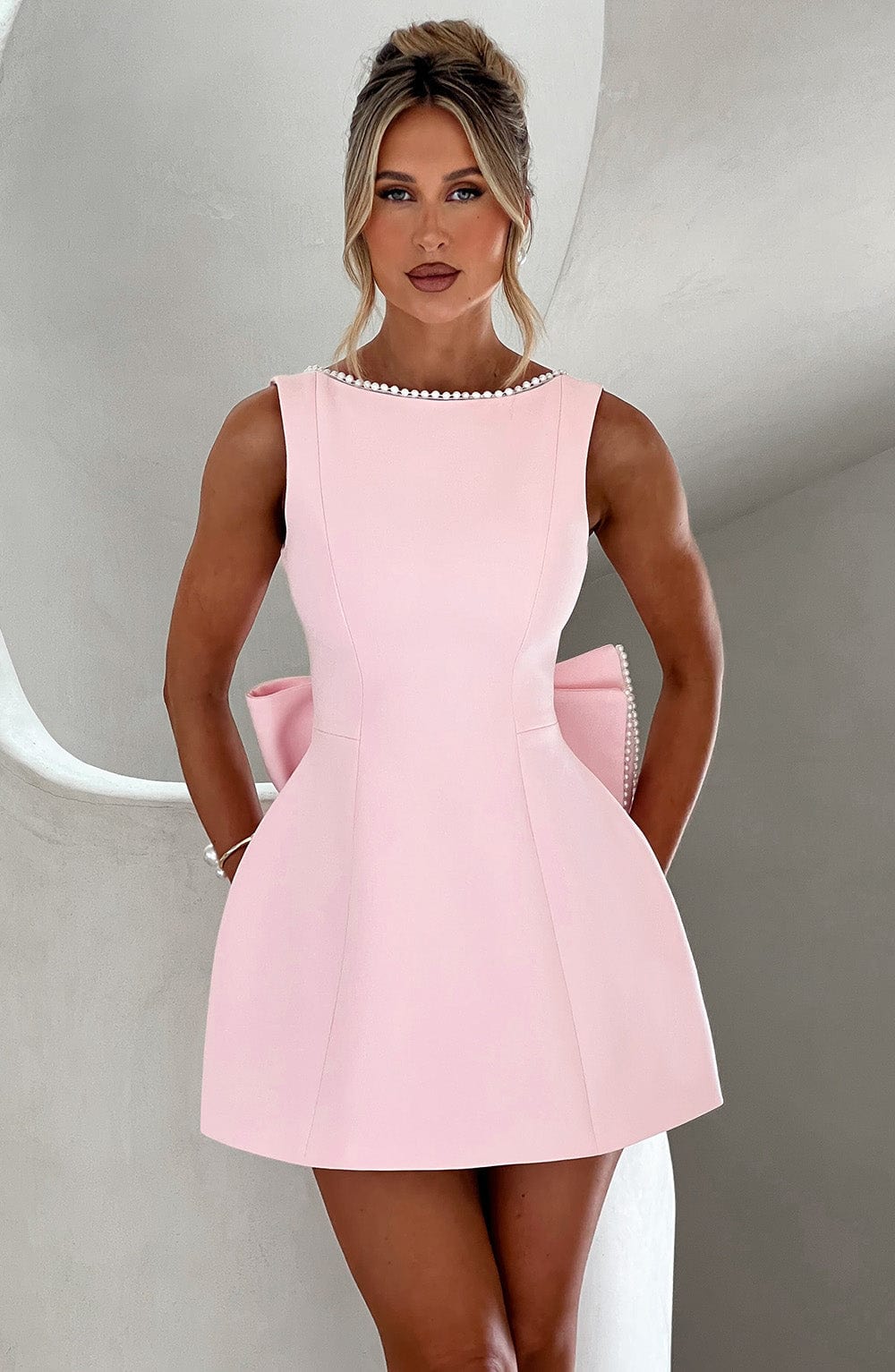 Women's Fashionable Structured Mini Wedding Guest Dress for Special Events