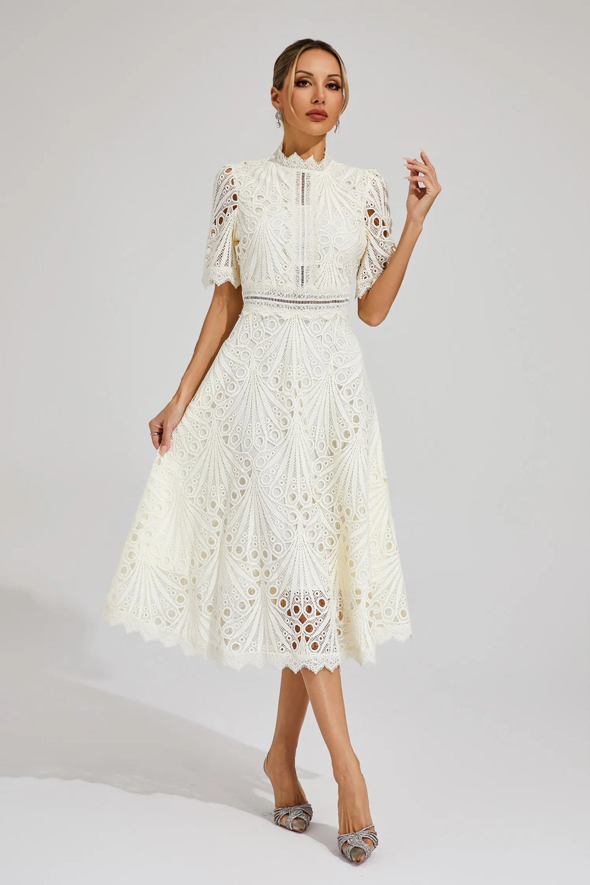 Exquisite Flattering Lace Midi Dress for Women