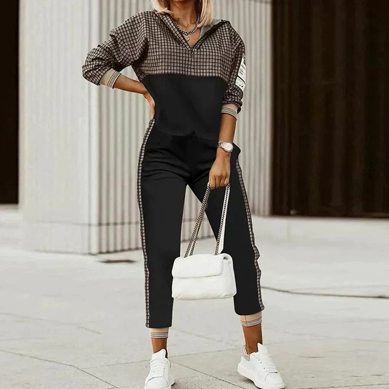 Women’s Casual Zip-Up Tracksuit Set with Statement Print