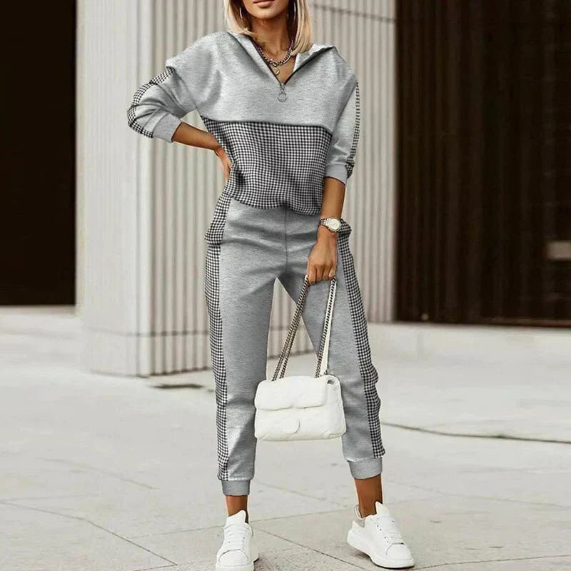Women’s Casual Zip-Up Tracksuit Set with Statement Print