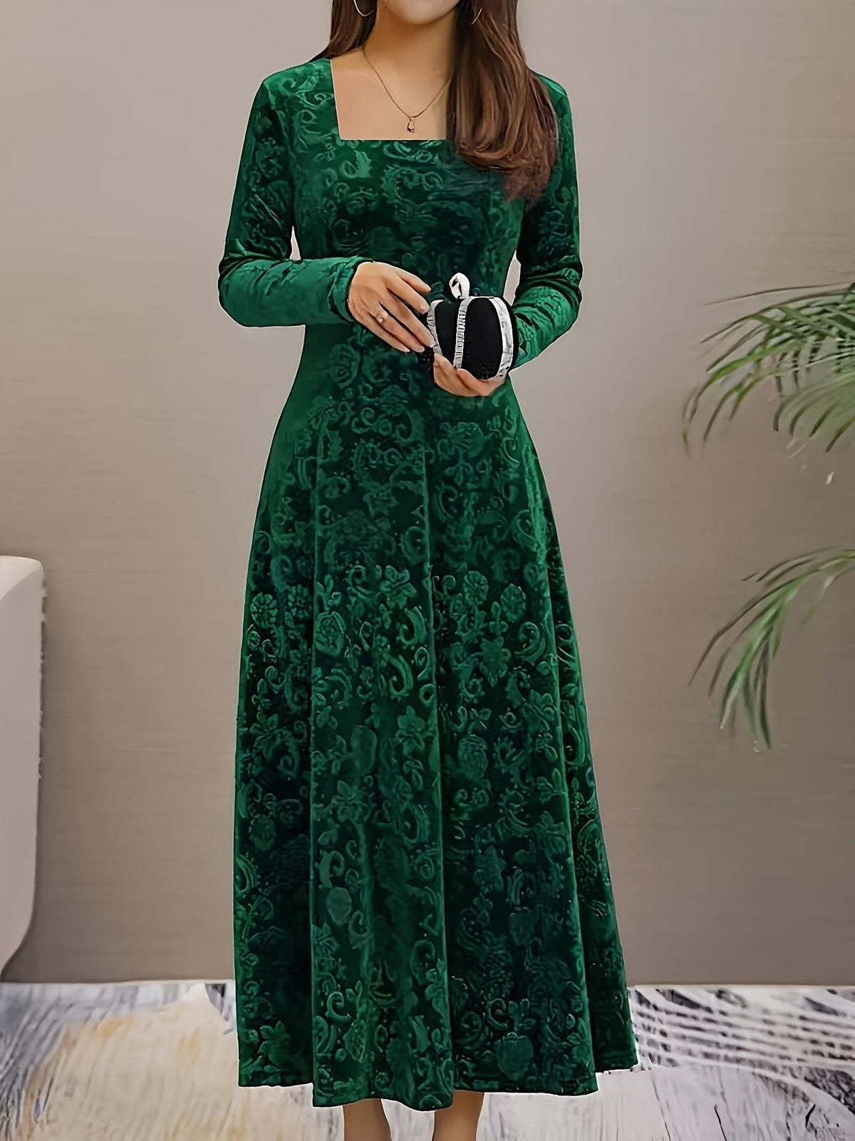 Women’s Elegant Square Neck Evening Dress